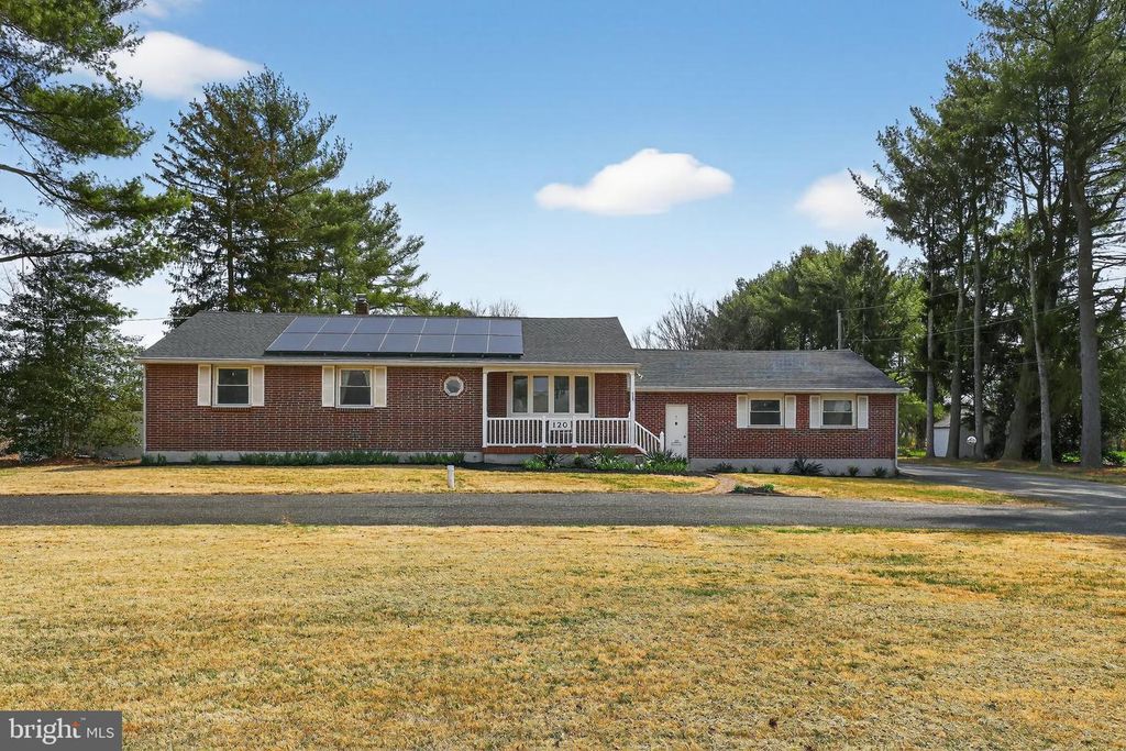120 FISH POND RD, Sewell, NJ 08080