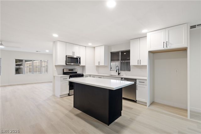 3615 Jewel Cave Drive, Las Vegas, NV 89122