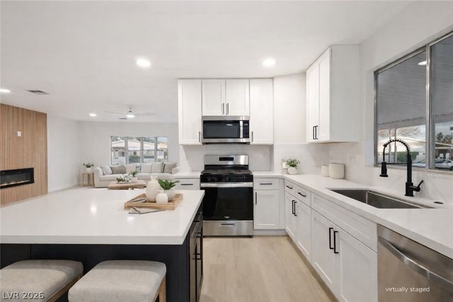 3615 Jewel Cave Drive, Las Vegas, NV 89122