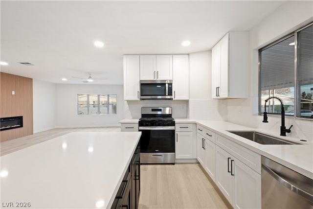 3615 Jewel Cave Drive, Las Vegas, NV 89122