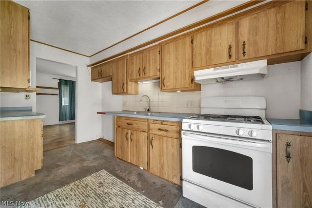 351 Gayle Drive, Sheffield Lake, OH 44054