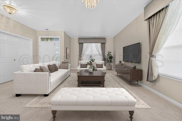 7 Allister Lane, Columbus, NJ 08022