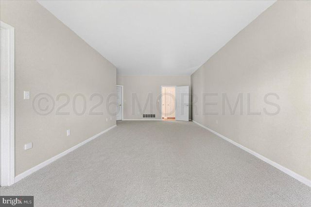 7 Allister Lane, Columbus, NJ 08022