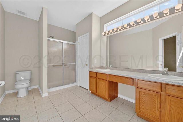 7 Allister Lane, Columbus, NJ 08022