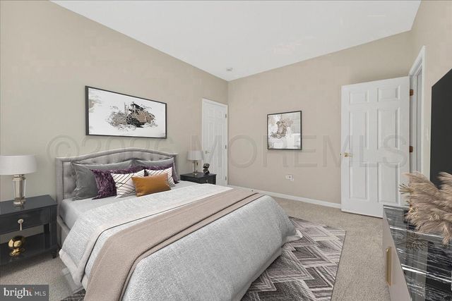 7 Allister Lane, Columbus, NJ 08022