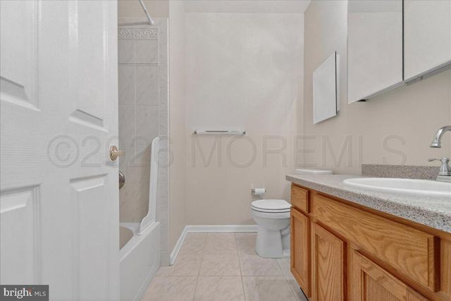 7 Allister Lane, Columbus, NJ 08022