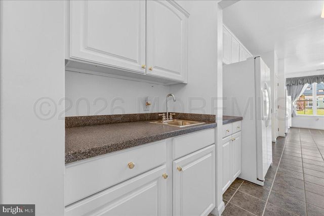 7 Allister Lane, Columbus, NJ 08022