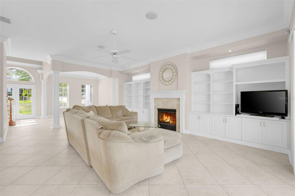 Image 18 of property listing at 3405 BELLINGTON DRIVE, Orlando, FL 32835