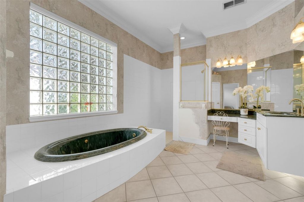 Image 30 of property listing at 3405 BELLINGTON DRIVE, Orlando, FL 32835