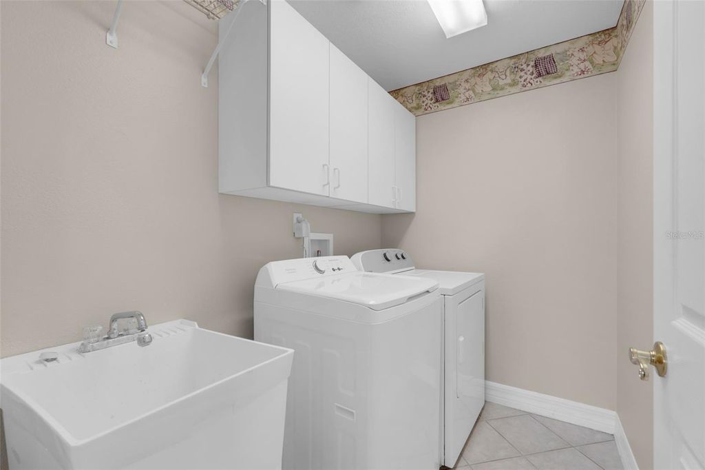 Image 50 of property listing at 3405 BELLINGTON DRIVE, Orlando, FL 32835