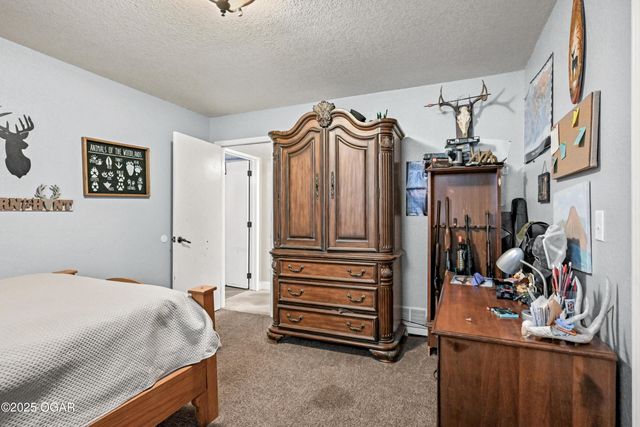 1977 Hammer Lane, Carthage, MO 64836