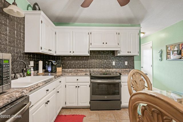 1977 Hammer Lane, Carthage, MO 64836