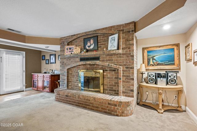 1977 Hammer Lane, Carthage, MO 64836