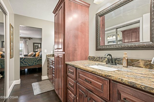 1977 Hammer Lane, Carthage, MO 64836