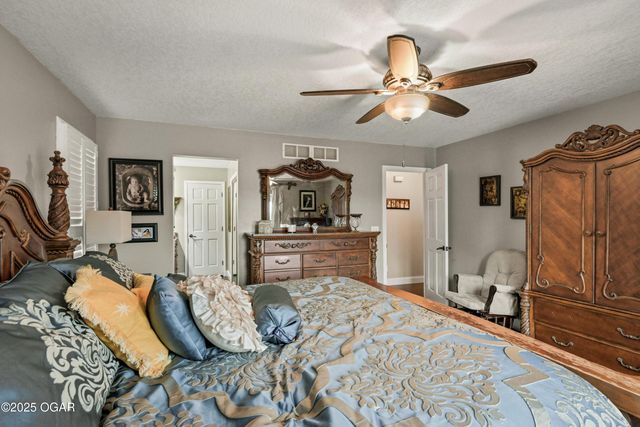 1977 Hammer Lane, Carthage, MO 64836