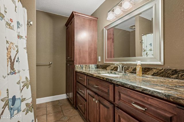 1977 Hammer Lane, Carthage, MO 64836