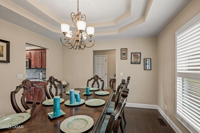 1977 Hammer Lane, Carthage, MO 64836