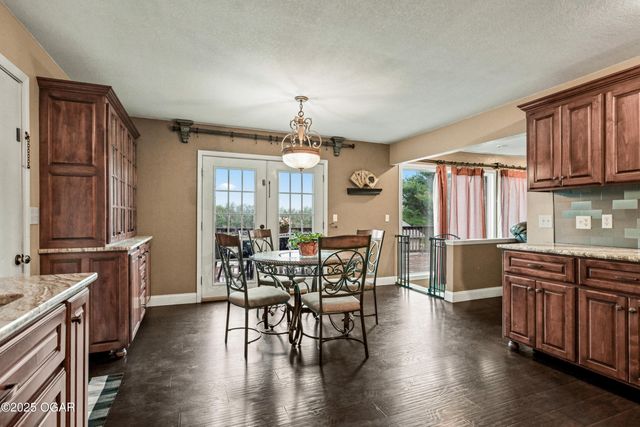 1977 Hammer Lane, Carthage, MO 64836