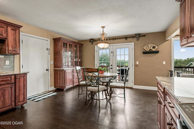 1977 Hammer Lane, Carthage, MO 64836