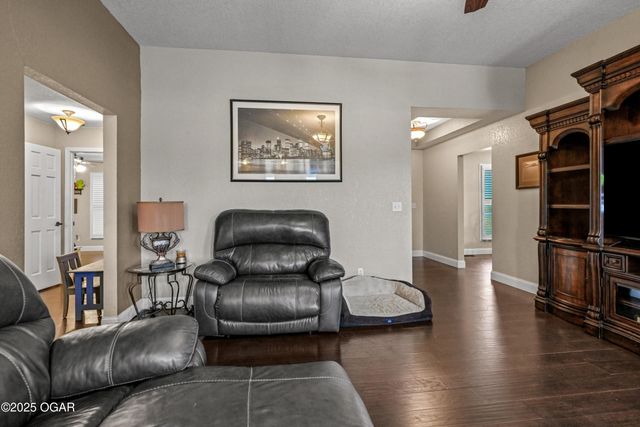 1977 Hammer Lane, Carthage, MO 64836