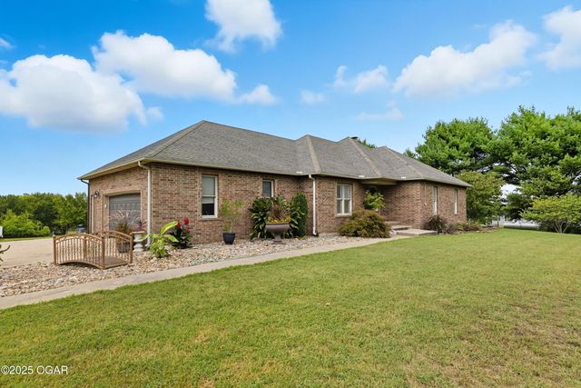 1977 Hammer Lane, Carthage, MO 64836