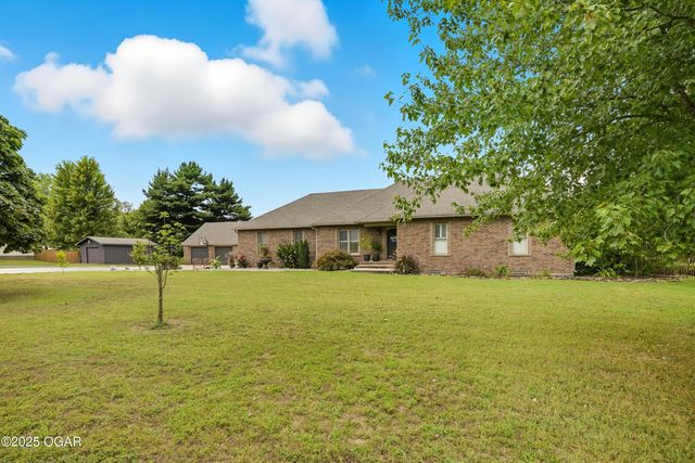 1977 Hammer Lane, Carthage, MO 64836