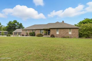 1977 Hammer Lane, Carthage, MO 64836