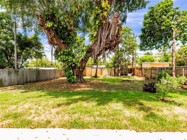 254 SW 4th St, Dania Beach, FL 33004