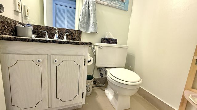 21 Newport B Court, Deerfield Beach, FL 33442