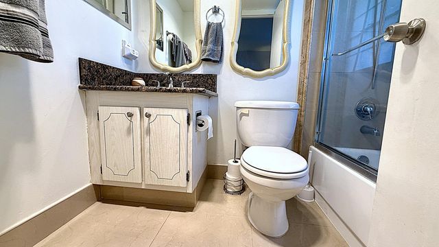 21 Newport B Court, Deerfield Beach, FL 33442
