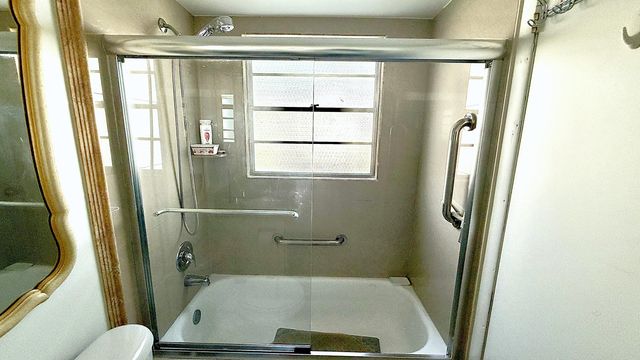 21 Newport B Court, Deerfield Beach, FL 33442