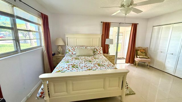 21 Newport B Court, Deerfield Beach, FL 33442
