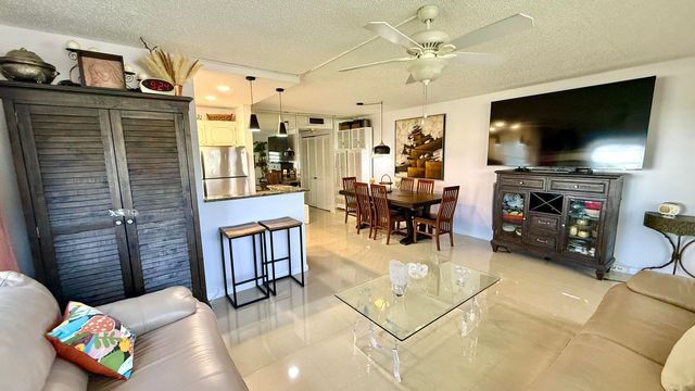 21 Newport B Court, Deerfield Beach, FL 33442
