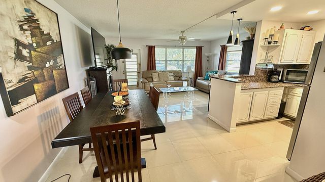 21 Newport B Court, Deerfield Beach, FL 33442