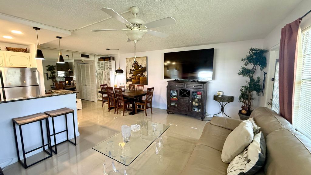 21 Newport B Court, Deerfield Beach, FL 33442