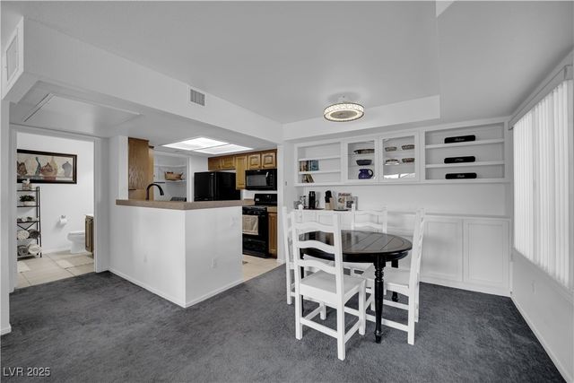 1909 Mountain Hills Court 205, Las Vegas, NV 89128