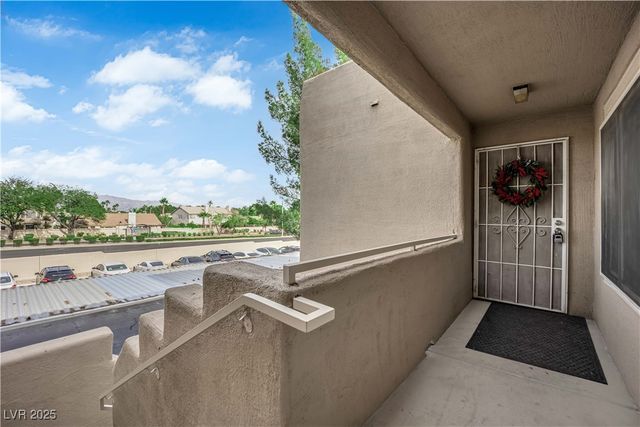 1909 Mountain Hills Court 205, Las Vegas, NV 89128