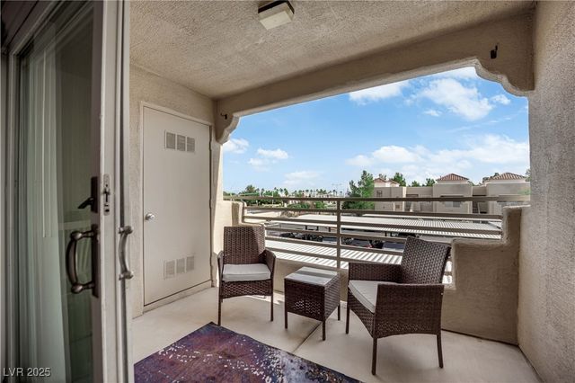 1909 Mountain Hills Court 205, Las Vegas, NV 89128