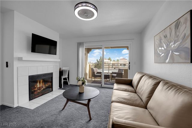 1909 Mountain Hills Court 205, Las Vegas, NV 89128