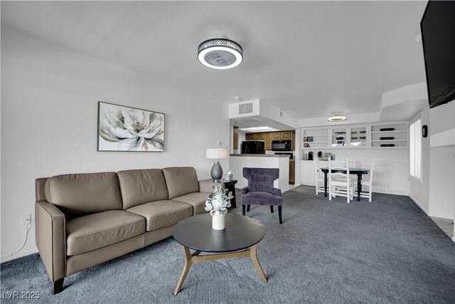 1909 Mountain Hills Court 205, Las Vegas, NV 89128