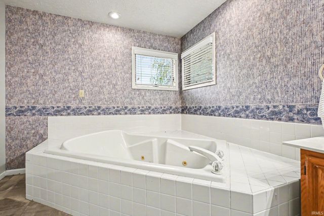 14770 Fairfield St Drive, Granger, IN 46530