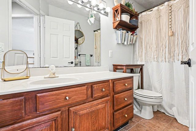 14770 Fairfield St Drive, Granger, IN 46530