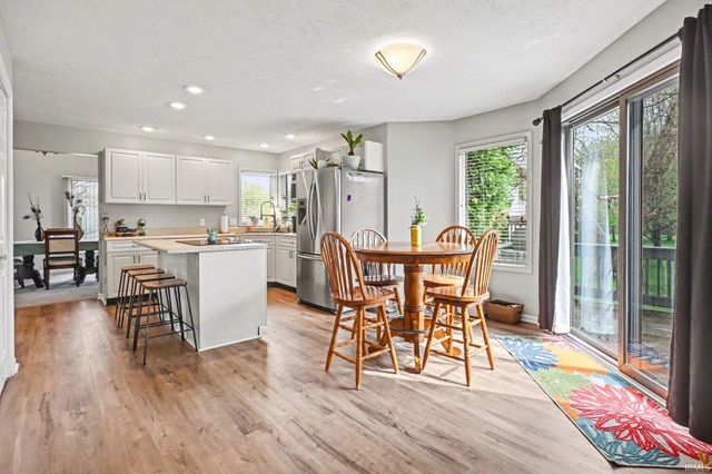 14770 Fairfield St Drive, Granger, IN 46530