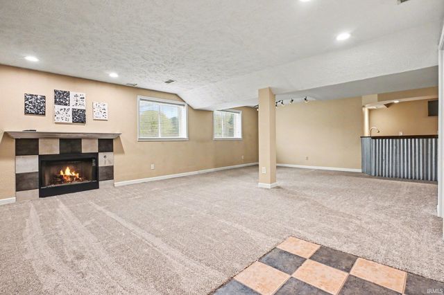 14770 Fairfield St Drive, Granger, IN 46530