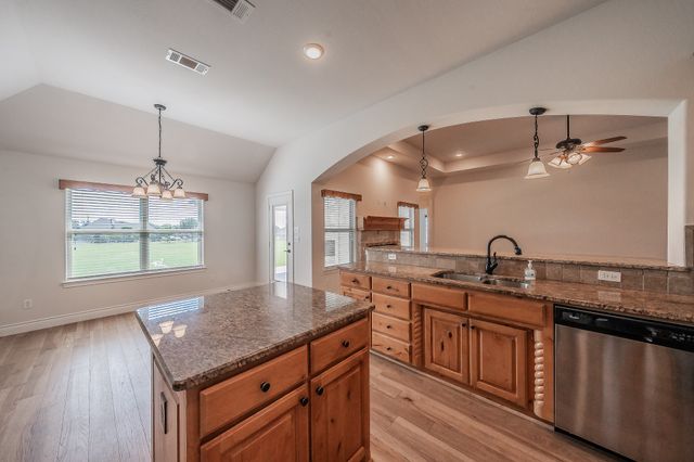 105 Briar Meadows Circle, Azle, TX 76020