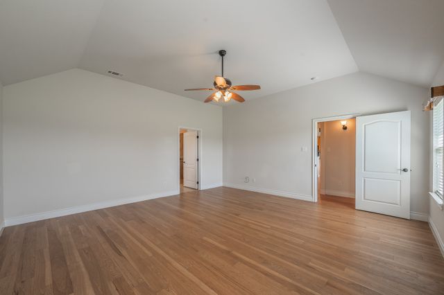 105 Briar Meadows Circle, Azle, TX 76020