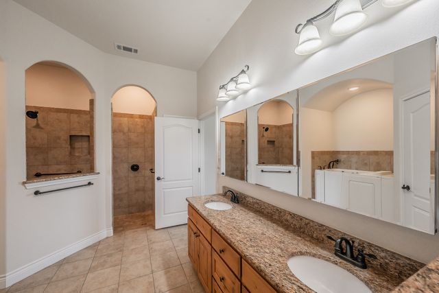 105 Briar Meadows Circle, Azle, TX 76020