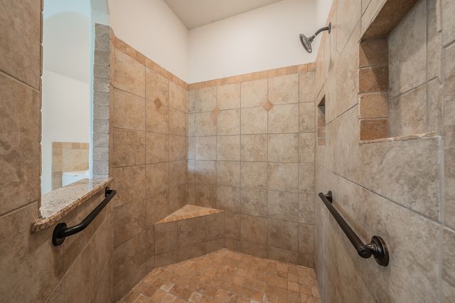 105 Briar Meadows Circle, Azle, TX 76020