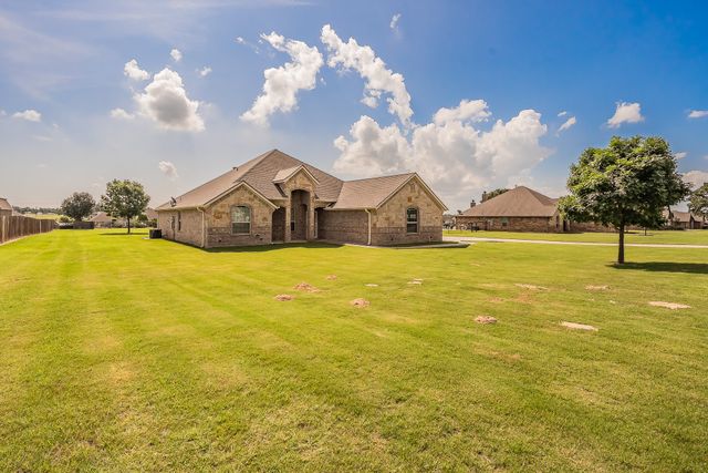 105 Briar Meadows Circle, Azle, TX 76020