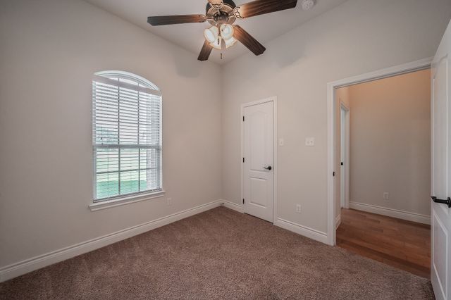 105 Briar Meadows Circle, Azle, TX 76020